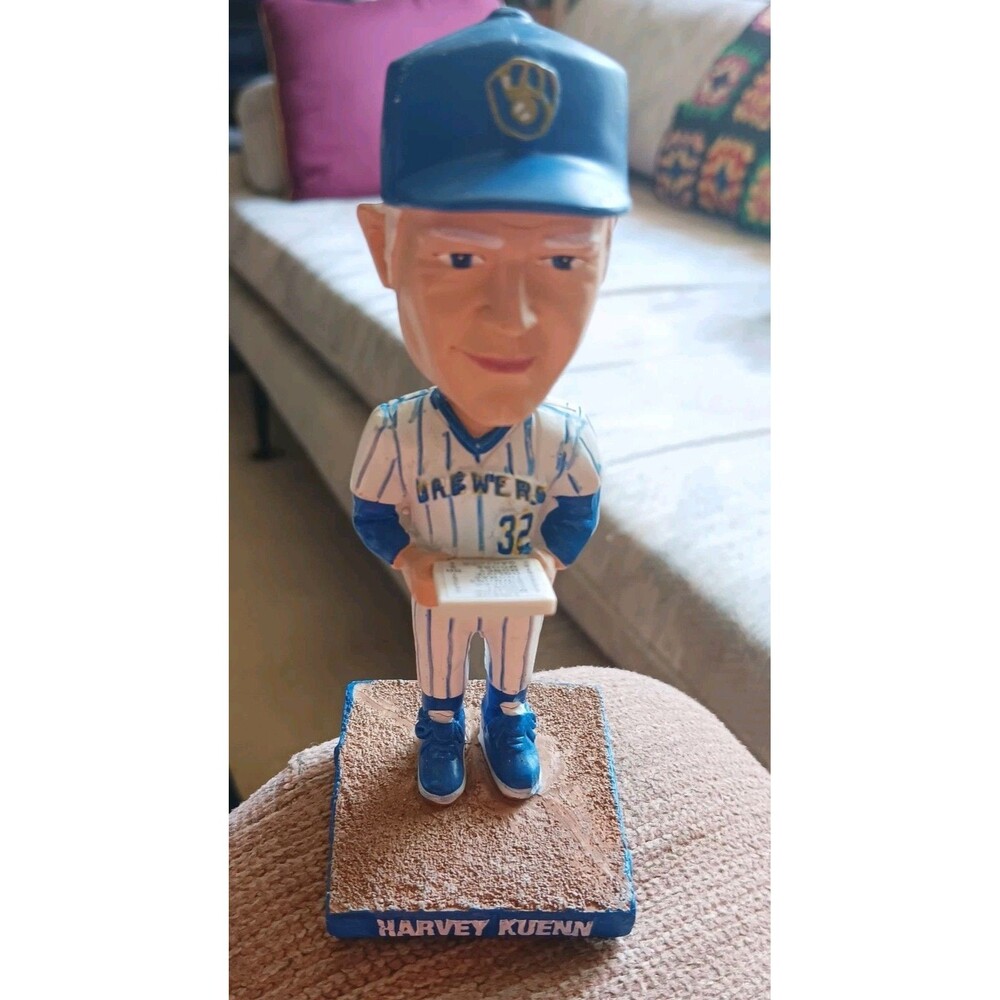 NIB 2007 MINI HARVEY KUENN PINSTRIPE MILWAUKEE BREWERS BOBBLEHEAD SGA 8/17/2007